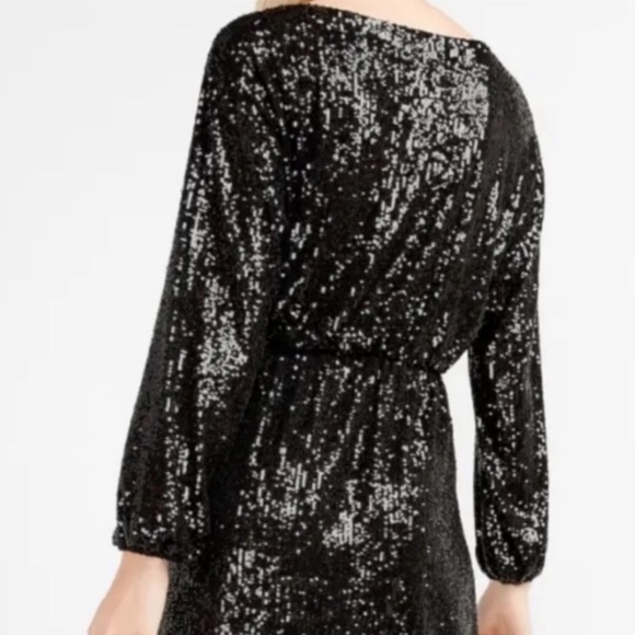 Back Stage Sequin Dress Long Sleeves Chic Cinch Waist Black NEW With Tags NWT - Picture 7 of 13